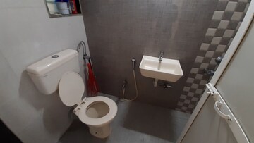 Master Bedroom in 2.5 BHK Apartment at Fiesta CHS, Mulund West – for Rent