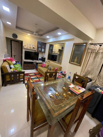 2 BHK Apartment For Rent in Almeida Park, Bandra West