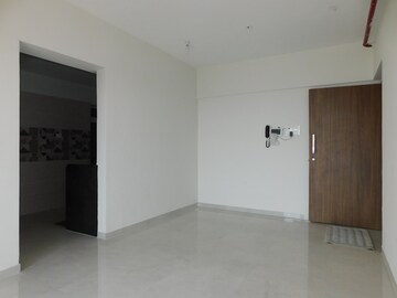 Room in 2 BHK Apartment at Marathon Monte Vista, Mulund West – for Rent