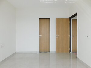 Room in 2 BHK Apartment at Marathon Monte Vista, Mulund West – for Rent