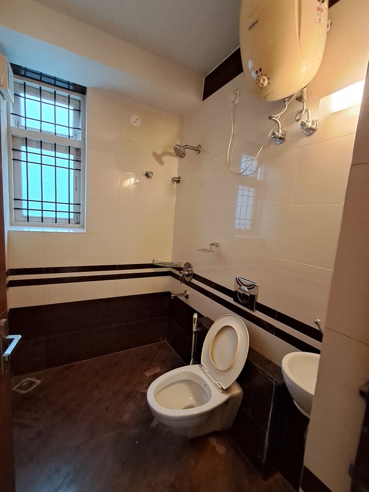 Bathroom, jayanagar 3 Bedroom 1700 Sq.Ft. Apartment In Jayanagar Bangalore 9687784