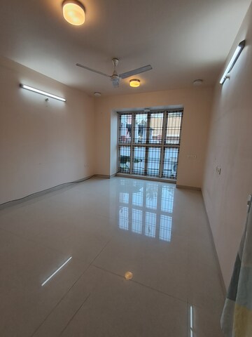 Room in 3 BHK Apartment at Jayanagar – for Rent