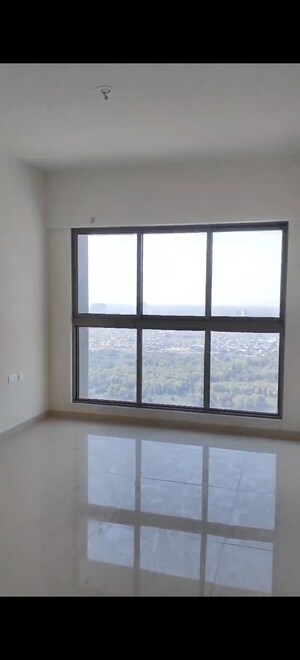 Room in 3 BHK Apartment at Rajesh Raj Infinia, Malad West – for Rent