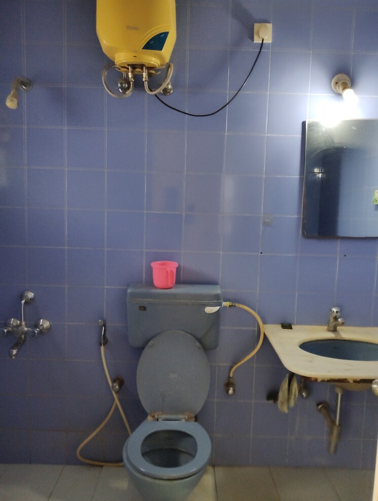 Bathroom, nagarjuna-green-ridge 3 Bedroom 1690 Sq.Ft. Apartment In Hsr Layout Bangalore 9687797