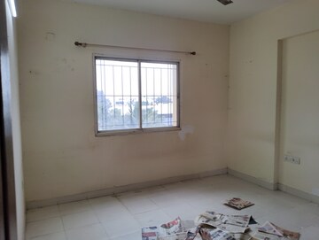 Room in 3 BHK Apartment at Nagarjuna Green Ridge, Hsr Layout – for Rent