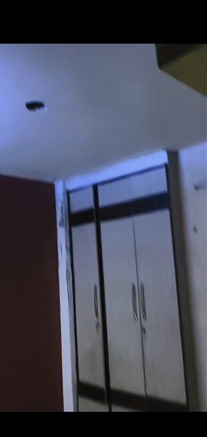 Furnished Amenities in 3 BHK Builder Floor at Mahavir Enclave – for Sale