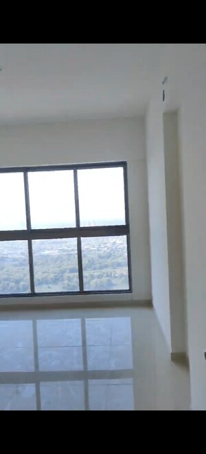 Room in 2 BHK Apartment at Rajesh Raj Infinia, Malad West – for Rent