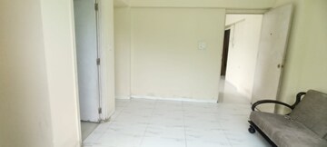 Room in 2 BHK Apartment at Royal Palms, Goregaon East – for Rent
