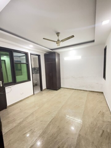 Room in 1 BHK Builder Floor at Saket – for Rent