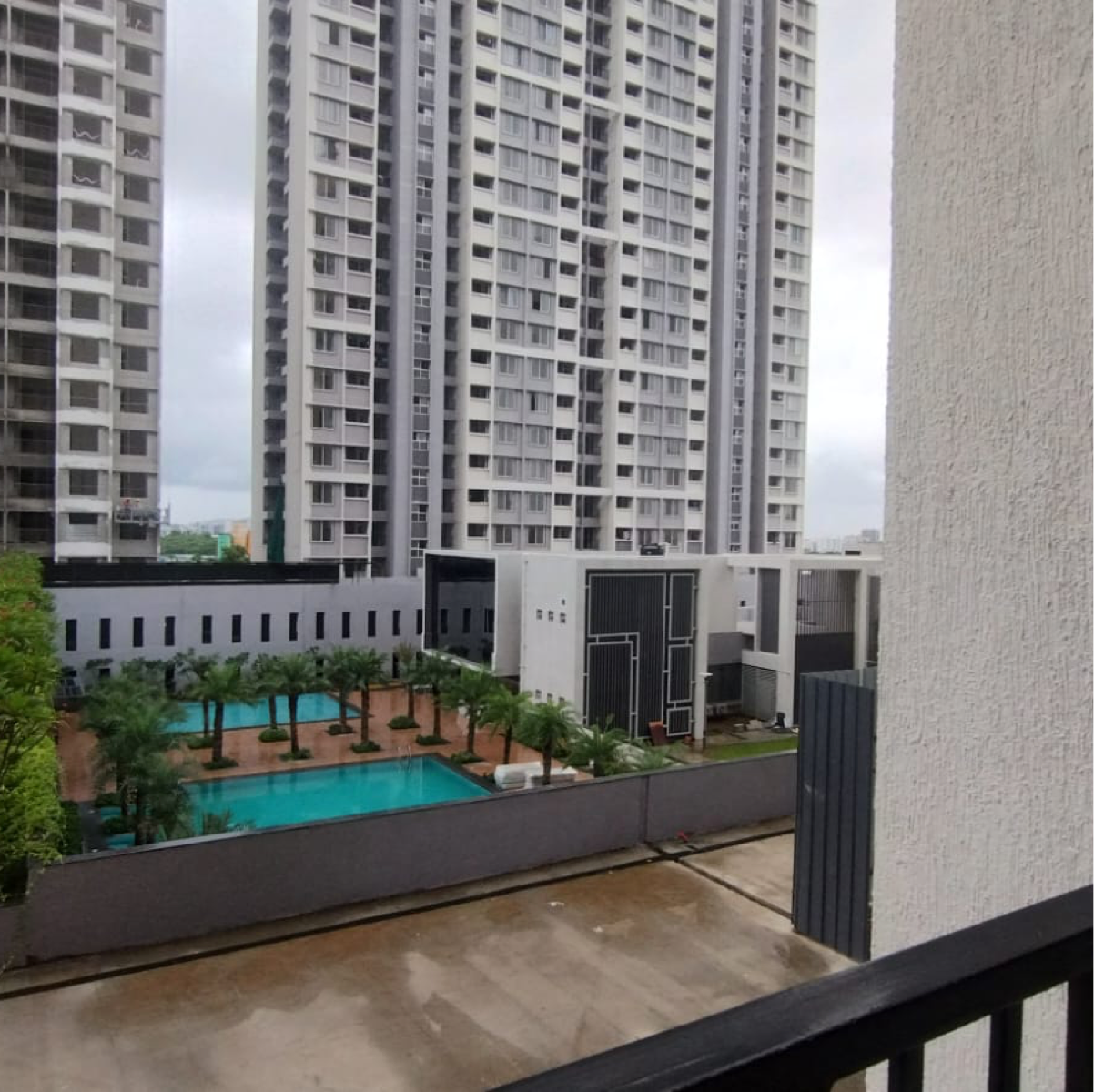 2 BHK 659 Sq.Ft. Apartment in Kolte Patil R10