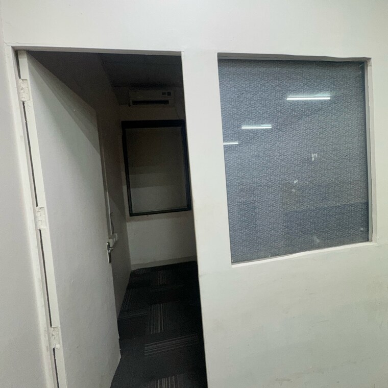 undefined, vikhroli west Commercial Office Space 1850 Sq.Ft. In Vikhroli West Mumbai 9687883