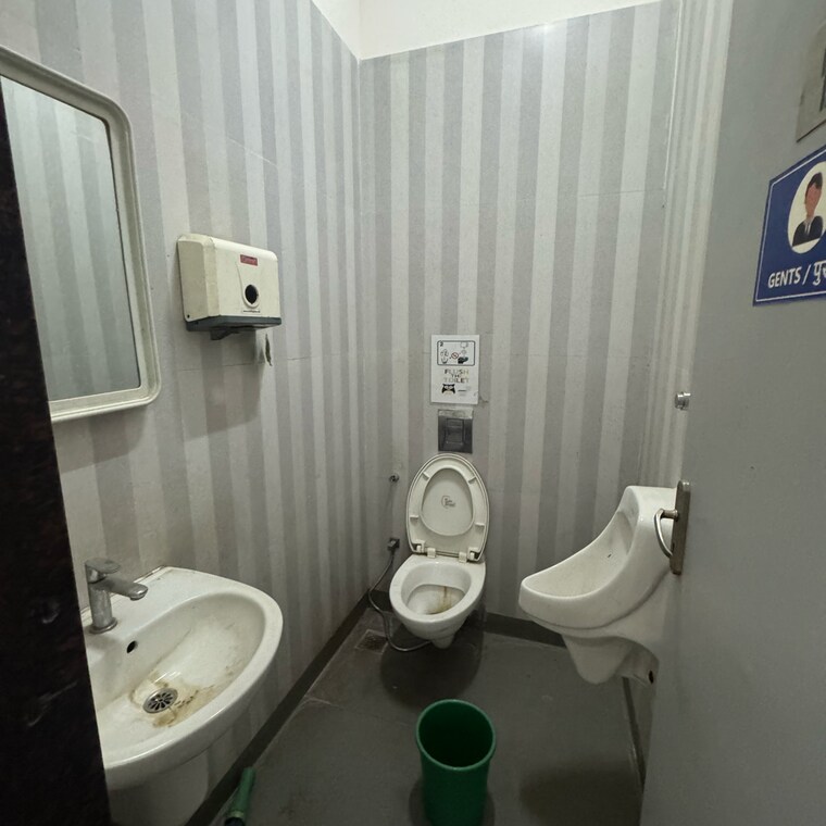 Bathroom, vikhroli west Commercial Office Space 1850 Sq.Ft. In Vikhroli West Mumbai 9687883