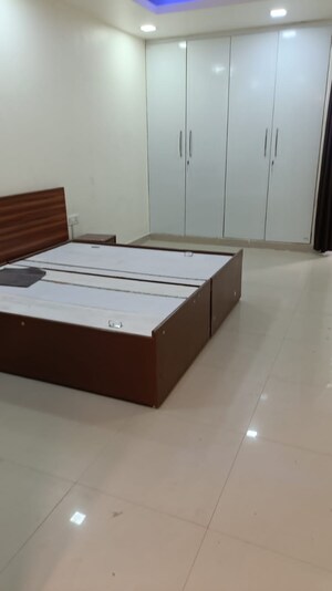 4 BHK Builder Floor For Rent in Sector 27
