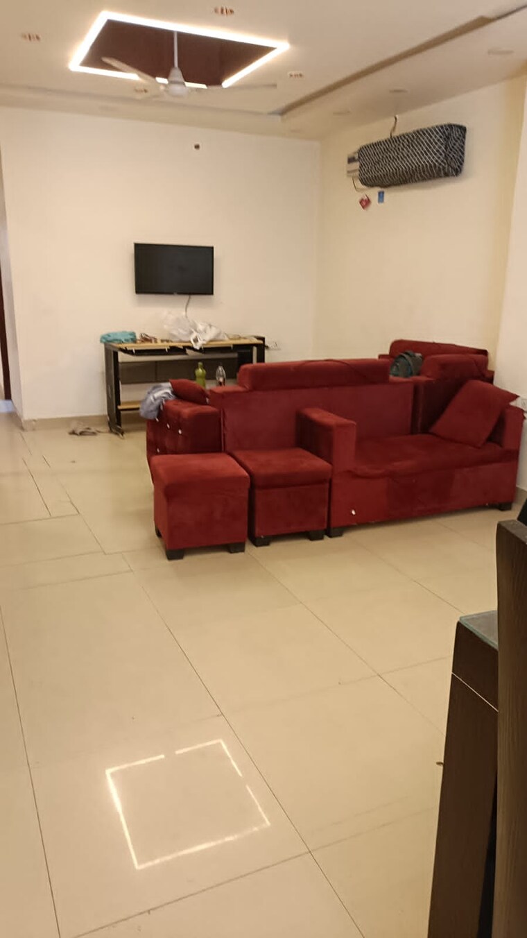 Living Room, sector 27 4 Bedroom 360 Sq.Yd. Builder Floor In Sector 27 Gurgaon 9687889