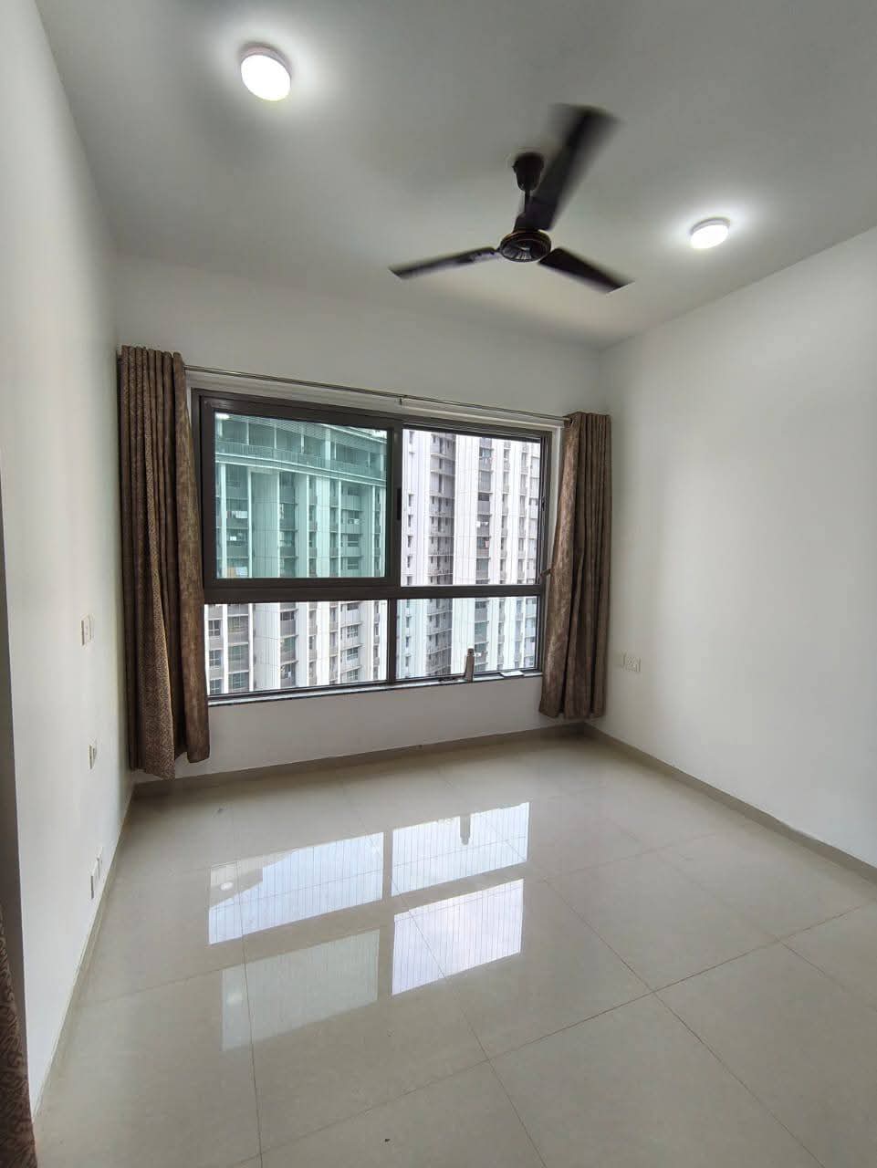 2 BHK Apartment For Rent in Kalpataru Immensa