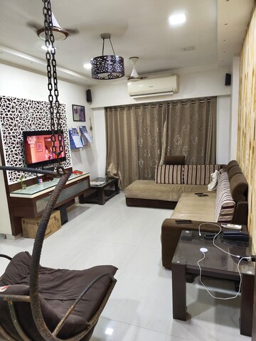 Team Area in 2 BHK Apartment at Kulswamini CHS Vile Parle, Vile Parle East – for Sale