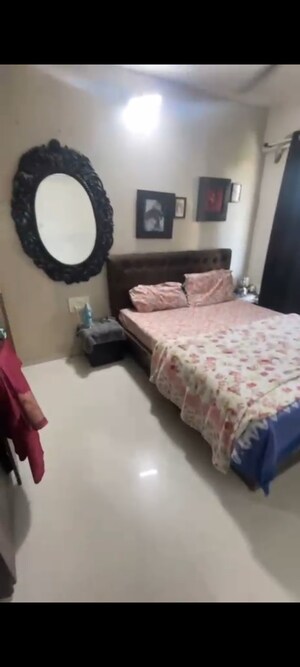 Bedroom in 1 BHK Apartment at Panom Park, Vile Parle East – for Rent