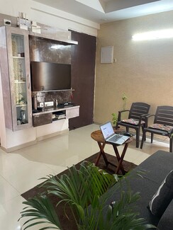 6+ BHK + Pooja Room Independent House For Sale in Unitech The Palms