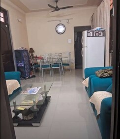 2 BHK + Servant Room,Extra Room Apartment For Sale in Hazratganj