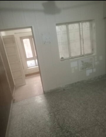 Room in 2 BHK Villa at Aliganj – for Rent