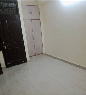 Room in 2 BHK Independent House at Aliganj – for Rent