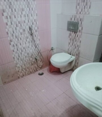 Bathroom in 2 BHK Independent House at Aliganj – for Rent