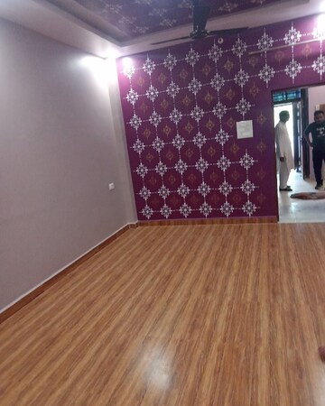 Room in 2 BHK Villa at Jankipuram – for Rent