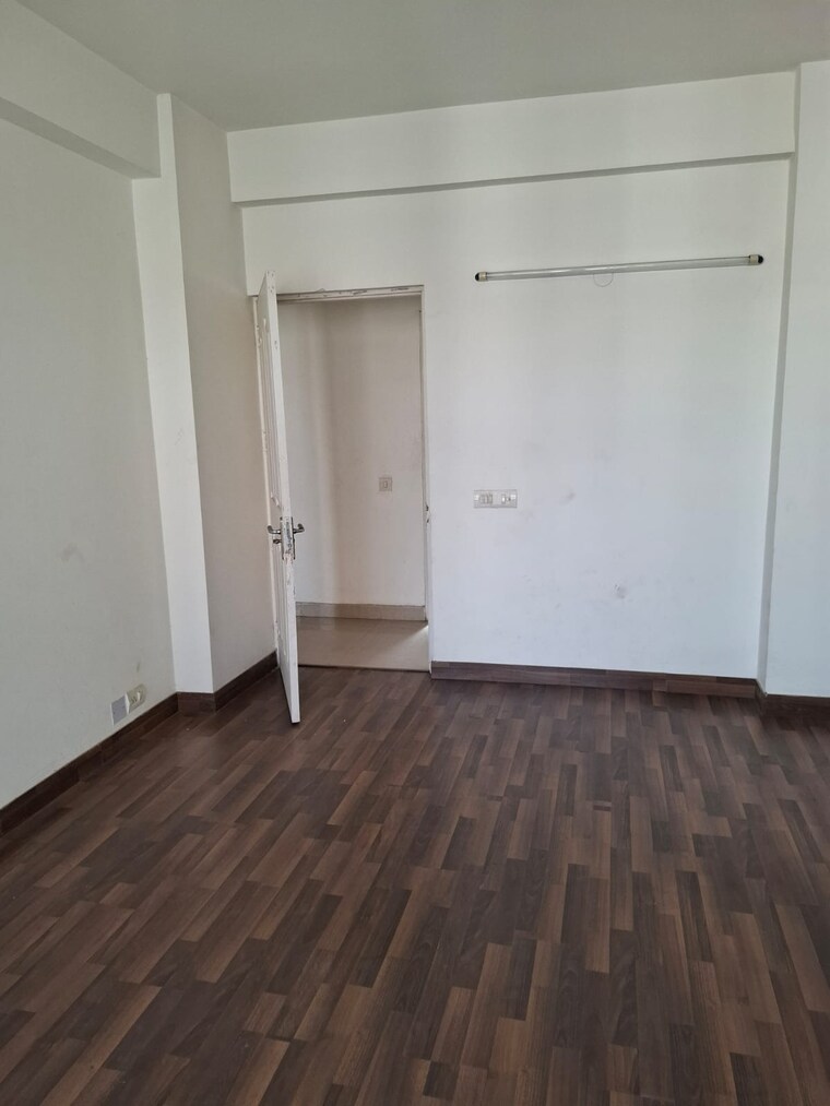 Room, tulip-petals 3 Bedroom 1550 Sq.Ft. Apartment In Sector 89 Gurgaon 9687930