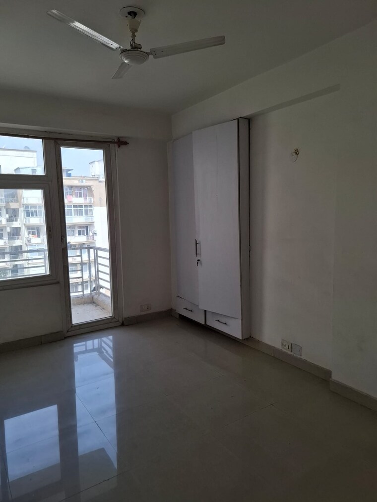 Room, tulip-petals 3 Bedroom 1550 Sq.Ft. Apartment In Sector 89 Gurgaon 9687930