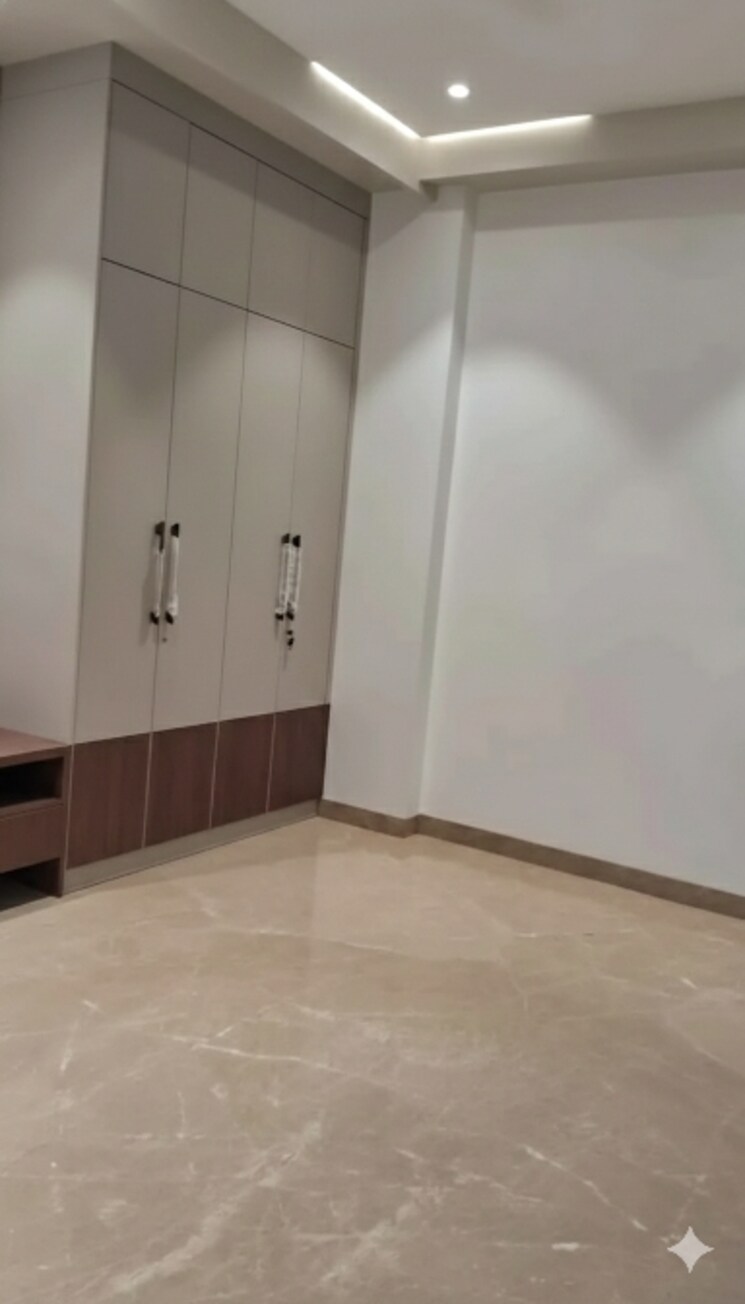 Master Bedroom, kalkaji 3 Bedroom 2000 Sq.Ft. Builder Floor In Kalkaji Delhi 9687958