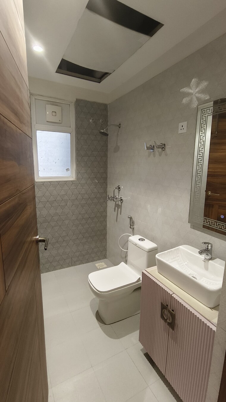 Bathroom, rwa-apartments-sector-19 2 Bedroom 1450 Sq.Ft. Independent House In Sector 19 Noida 9687953
