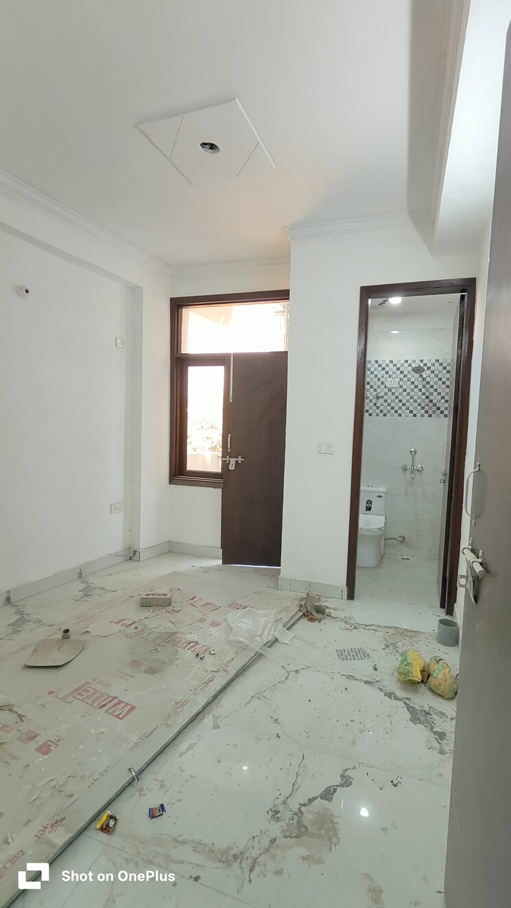 Room, paryavaran complex 1 Bedroom 450 Sq.Ft. Builder Floor In Paryavaran Complex Delhi 9687964