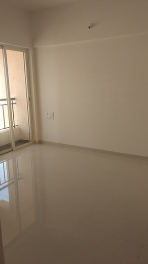 Room in 1 BHK Apartment at Puranik Abitante, Bavdhan – for Rent