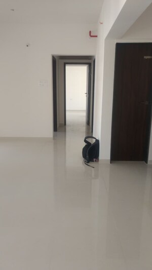 Room in 1 BHK Apartment at Puranik Abitante, Bavdhan – for Rent