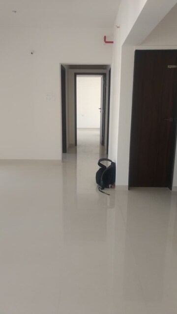 Room in 1 BHK Apartment at Puranik Abitante, Bavdhan – for Rent