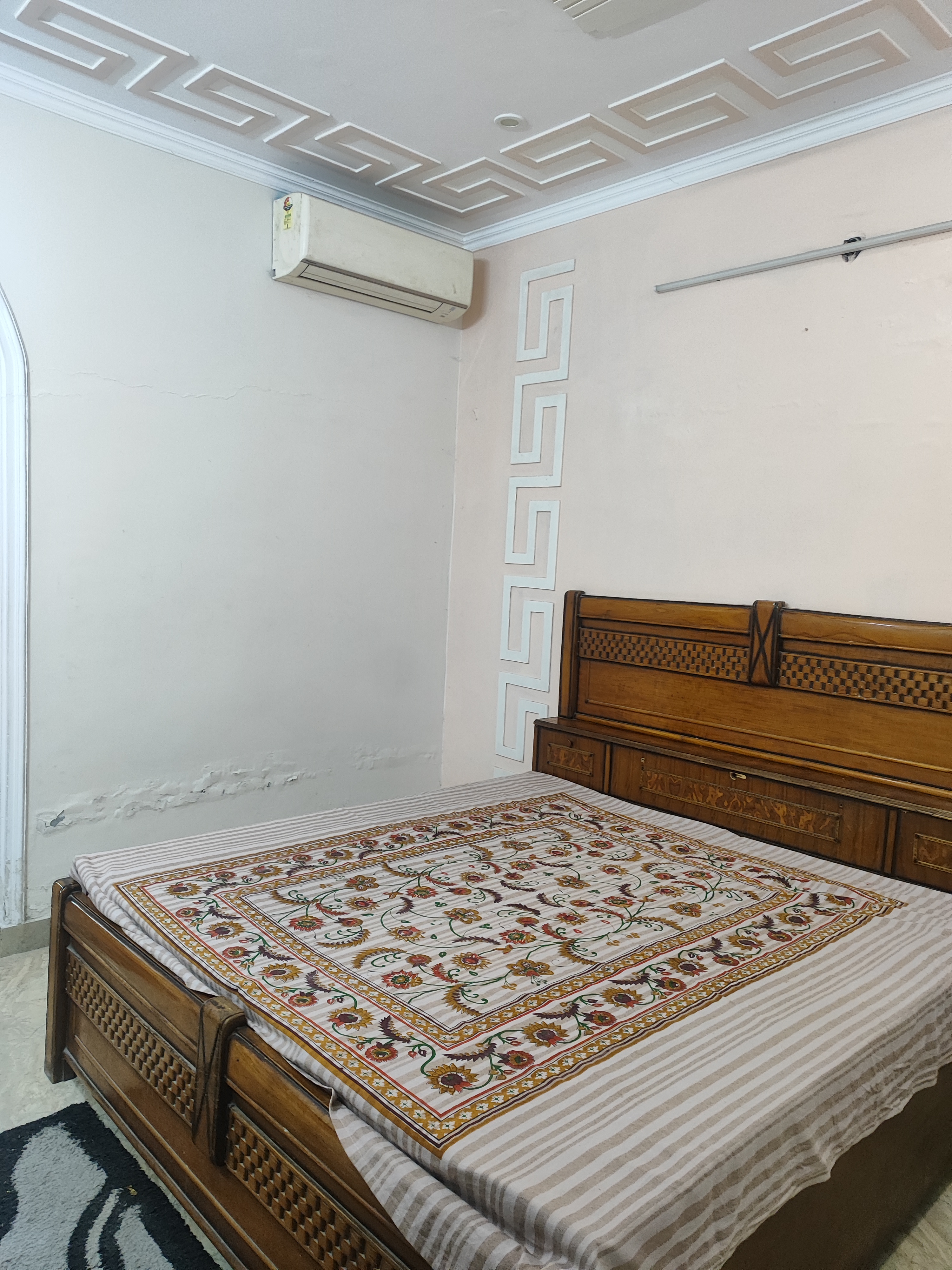 Studio  + Extra Room 380 Sq.Ft. Villa in RWA Apartments