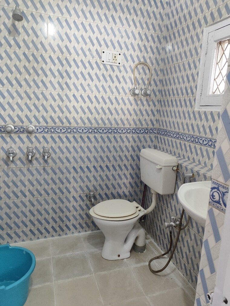 Bathroom, rwa-apartments-sector-29 1 RK 380 Sq.Ft. Apartment In Sector 29 Noida 9687985