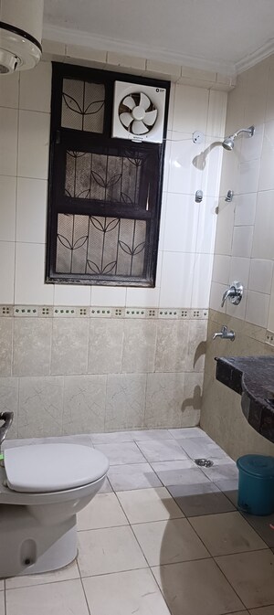 Bathroom in 3 BHK Builder Floor at M2K Aura, Sector 47 – for Rent