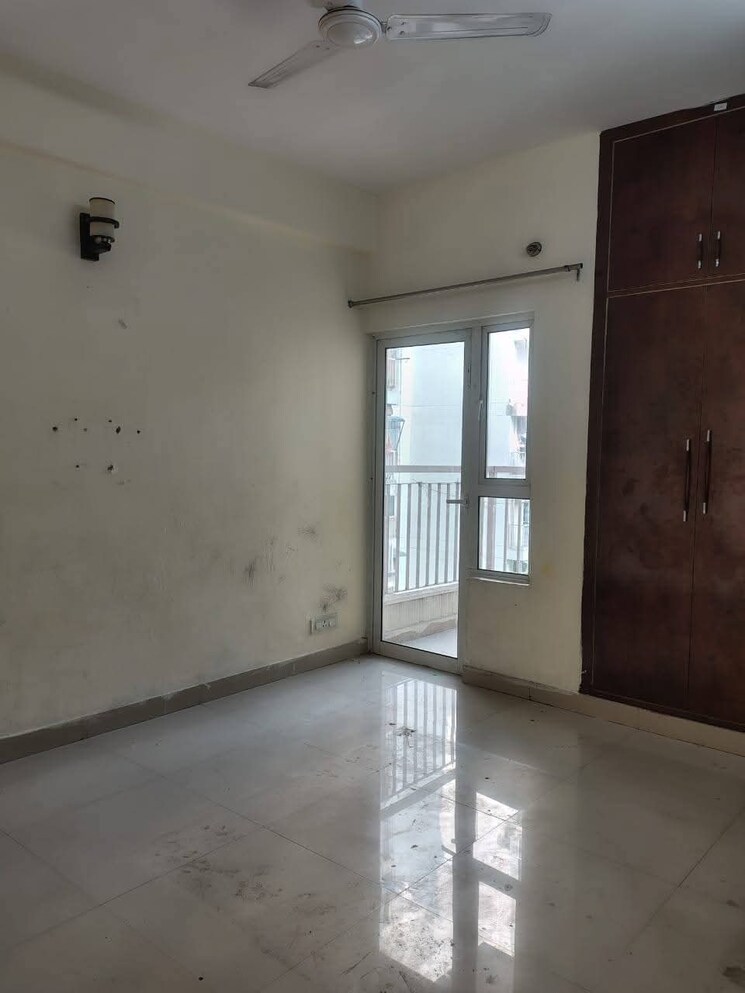 Room, ip extension 2 Bedroom 950 Sq.Ft. Apartment In Ip Extension Delhi 9687995