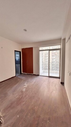 Room in 2 BHK Apartment at Ip Extension – for Sale