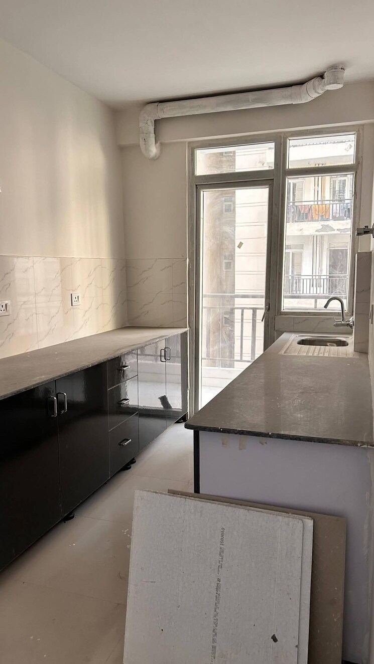 Kitchen, ip extension 2 Bedroom 1100 Sq.Ft. Apartment In Ip Extension Delhi 9688004