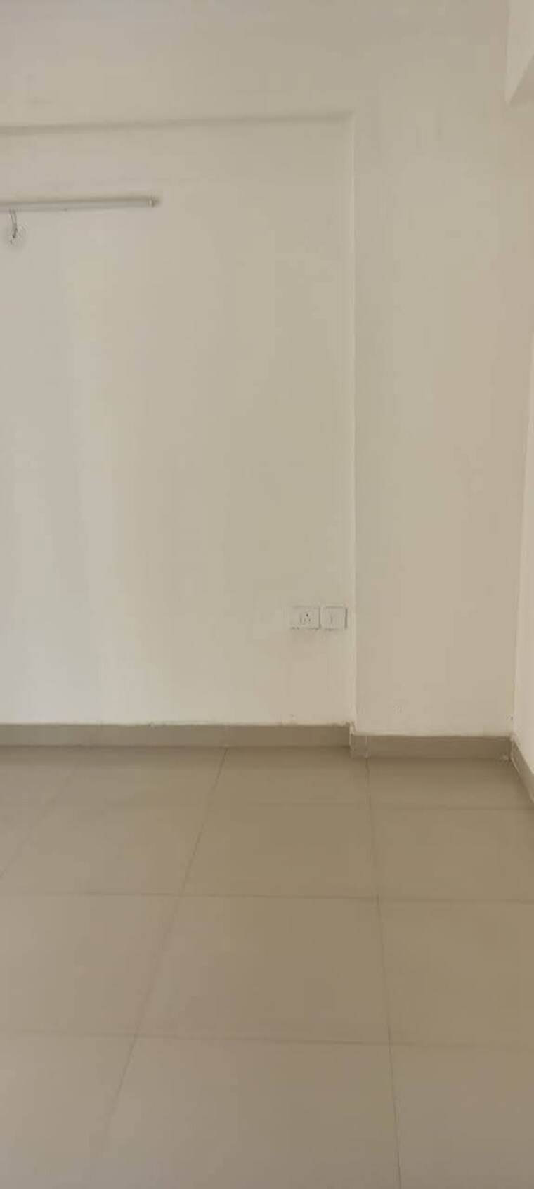 Room, ip extension 3 Bedroom 1600 Sq.Ft. Apartment In Ip Extension Delhi 9688045