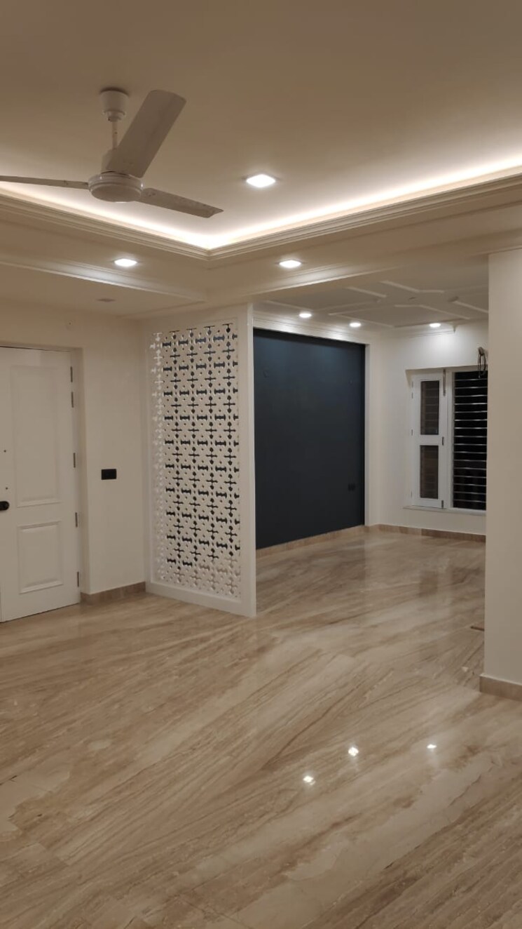 Room, sector 89 4 Bedroom 3900 Sq.Ft. Builder Floor In Sector 89 Faridabad 9688043