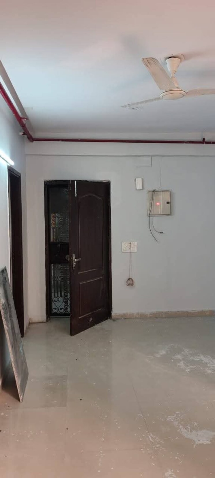 undefined, ip extension 3 Bedroom 1600 Sq.Ft. Apartment In Ip Extension Delhi 9688059