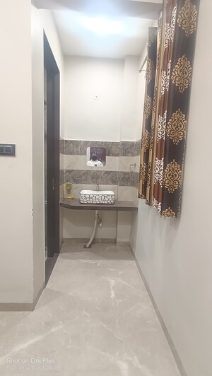 Furnished Amenities in 1 BHK Independent House at Vijay Nagar – for Rent