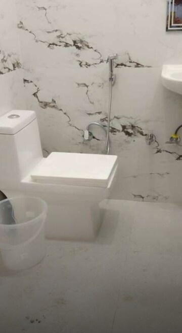 Bathroom in 3 BHK Apartment at Gomti Nagar – for Rent