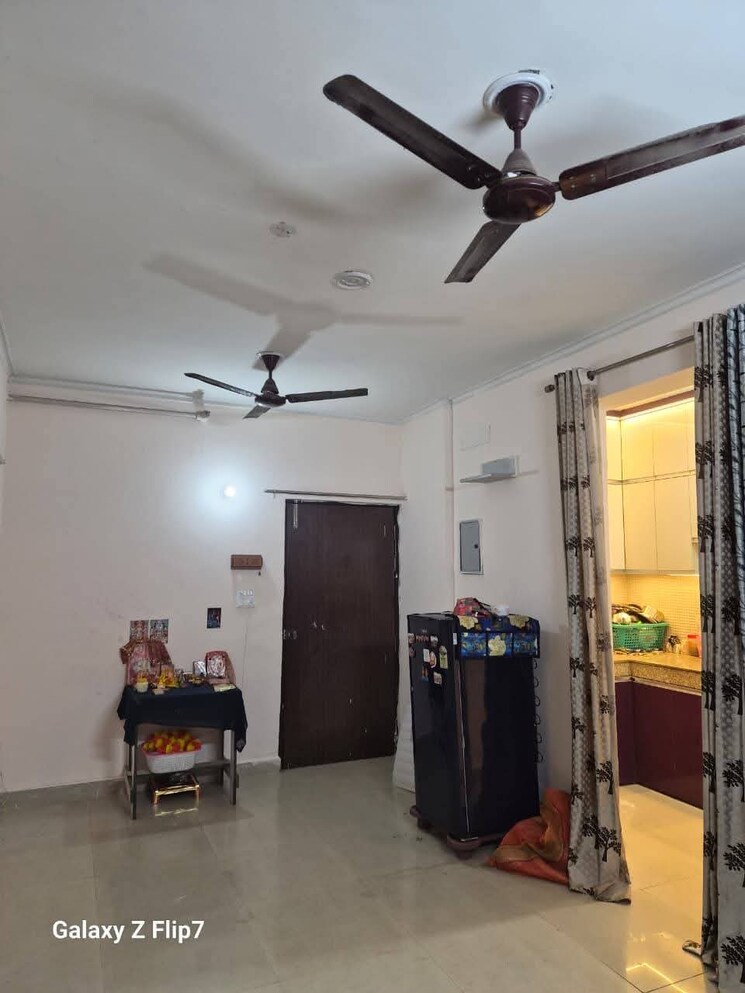 Living Room, ip extension 3 Bedroom 1600 Sq.Ft. Apartment In Ip Extension Delhi 9688072