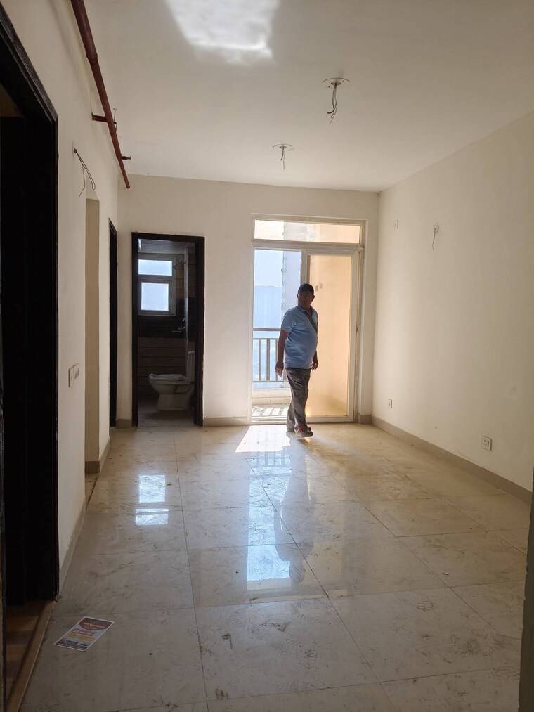 undefined, ip extension 3 Bedroom 1600 Sq.Ft. Apartment In Ip Extension Delhi 9688072