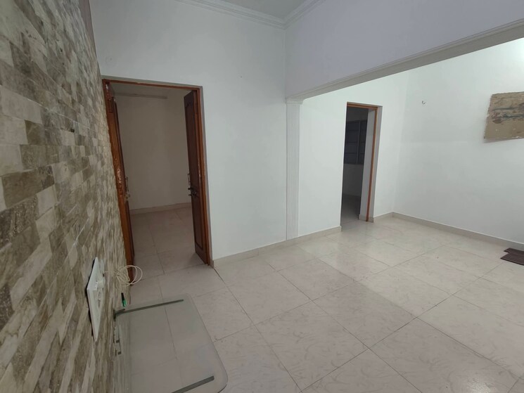 Room, maidan garhi 3 Bedroom 1400 Sq.Ft. Apartment In Maidan Garhi Delhi 9688090