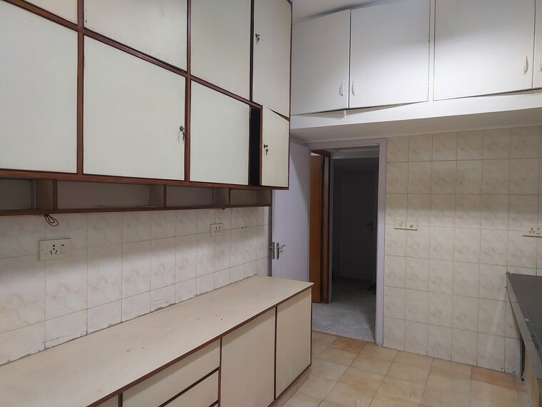 Kitchen, new-chanakya-chs 3 Bedroom 1900 Sq.Ft. Apartment In Boat Club Road Pune 9688088